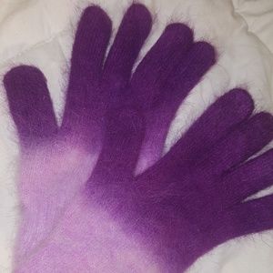 NWOT Fuzzy gloves 🎈